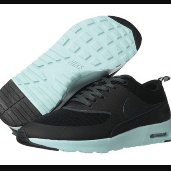 thea nike mint